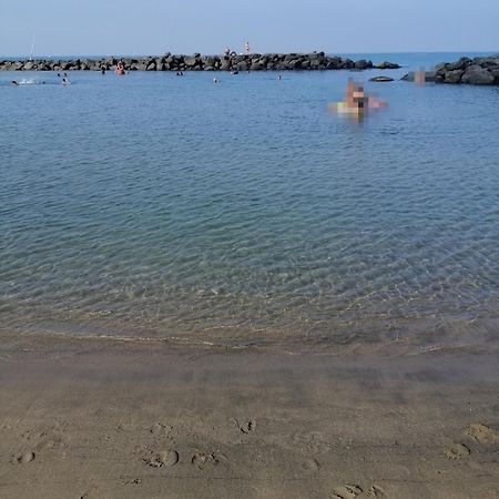 A Few Steps From The Sea Apartment Fiumicino Ngoại thất bức ảnh